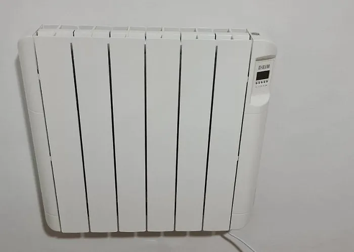 Lägenhet With A Serene Ocean And Mountain View