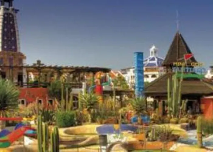 With A Serene Ocean And Mountain View Lägenhet