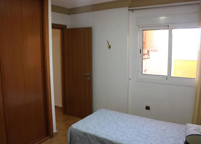 With A Serene Ocean And Mountain View Appartement Costa Adeje (Tenerife)