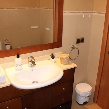 With A Serene Ocean And Mountain View Apartment *